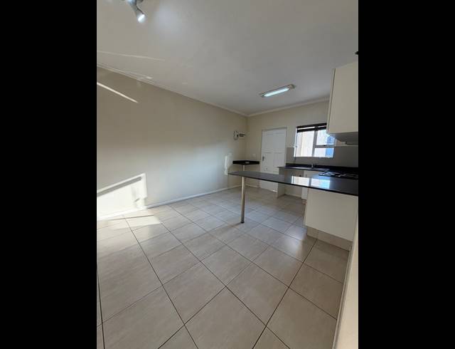 2 BEDROOM APARTMENT TO LET IN MANOR ESTATES